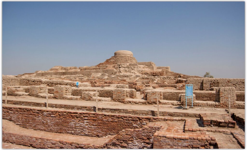 Mohenjo-daro — one of the best historical places in Pakistan