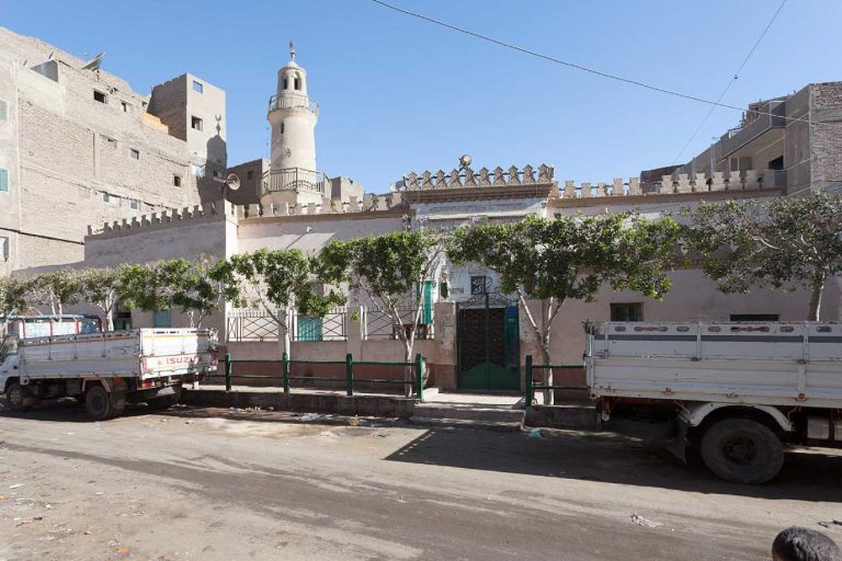 Neevin Mosque —A 500-Year-Old Mosque Built 25 Feet Below Street Level