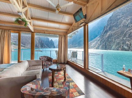 Luxus Hunza Attabad Lake Resort