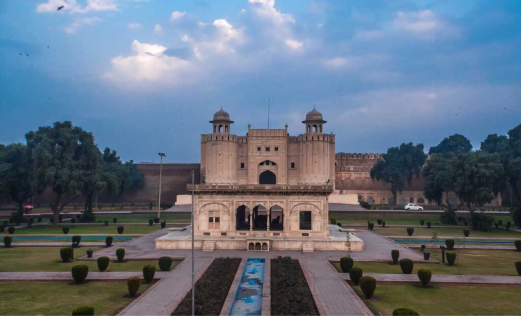 Lahore Fort- Best Place to visit in Lahore