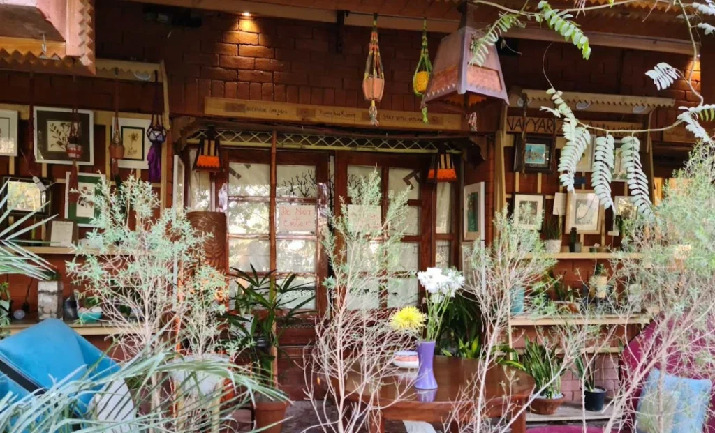 Photo credit: Maryam Akhtar (Botanical and clouds gallery by Nayyar Zia artworks)