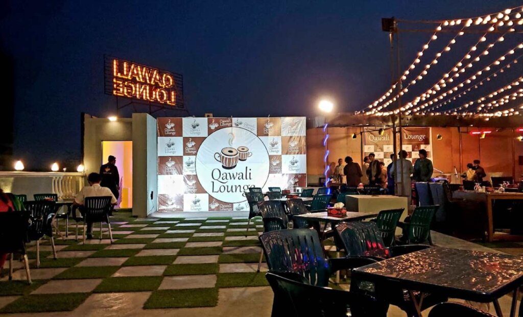 best things to do in Lahore at night with friends - Live performances by famous artists, Sufi music at Qawwali lounge