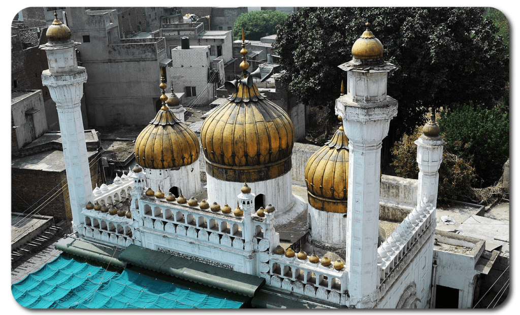 300-year-old Sunehri Mosque